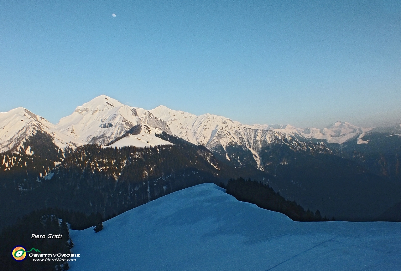 83 Spunta la luna dal monte...Cavallo....JPG